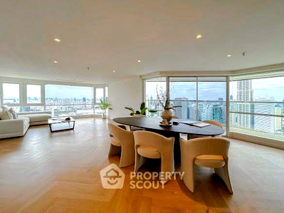 ขายคอนโด : ห้อง 3 ห้องนอน ชั้น 43 ขนาด 220 ตร.ม. Sukhumvit Suite ใกล้ BTS Nana (ID 3305787)