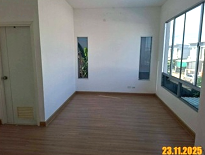picture TOWN HOUSE 32.6 Sq.w. Lat Krabang Bangkok for 3.9M - 11/35