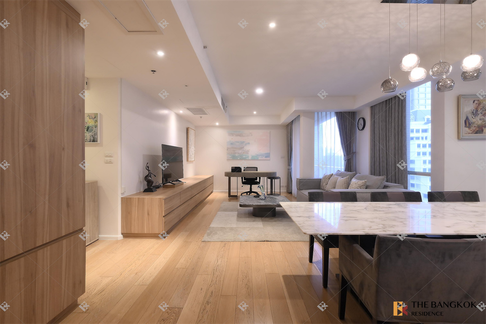 Langsuan Ville near BTS Ratchadamri Luxury Condo at Special Price