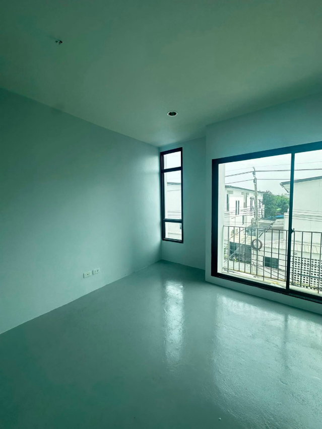 รูป 🏡 ให้เช่าทาวน์เฮาส์ 3 ชั้น โครงการ Patio ศรีนครินทร์–พระราม 9 4 ห้องนอน 3 ห้องน้ำ | 191 ตร.ม. | 2 ที่จอดรถ 💰 ค่าเช่าเพียง 20,000 บาท/เดือน - รูปที่ 12/20