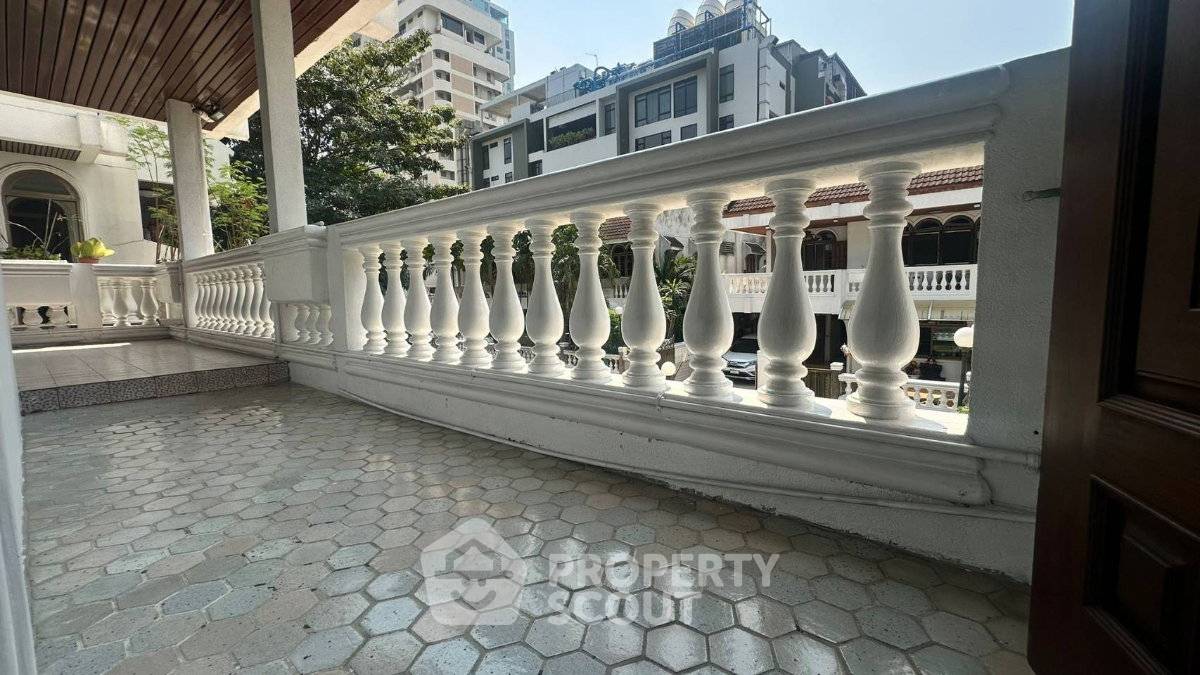 picture 5-BR 434 Sqm House Near BTS Phrom Phong For Rent (ID 3314588) - 16/17