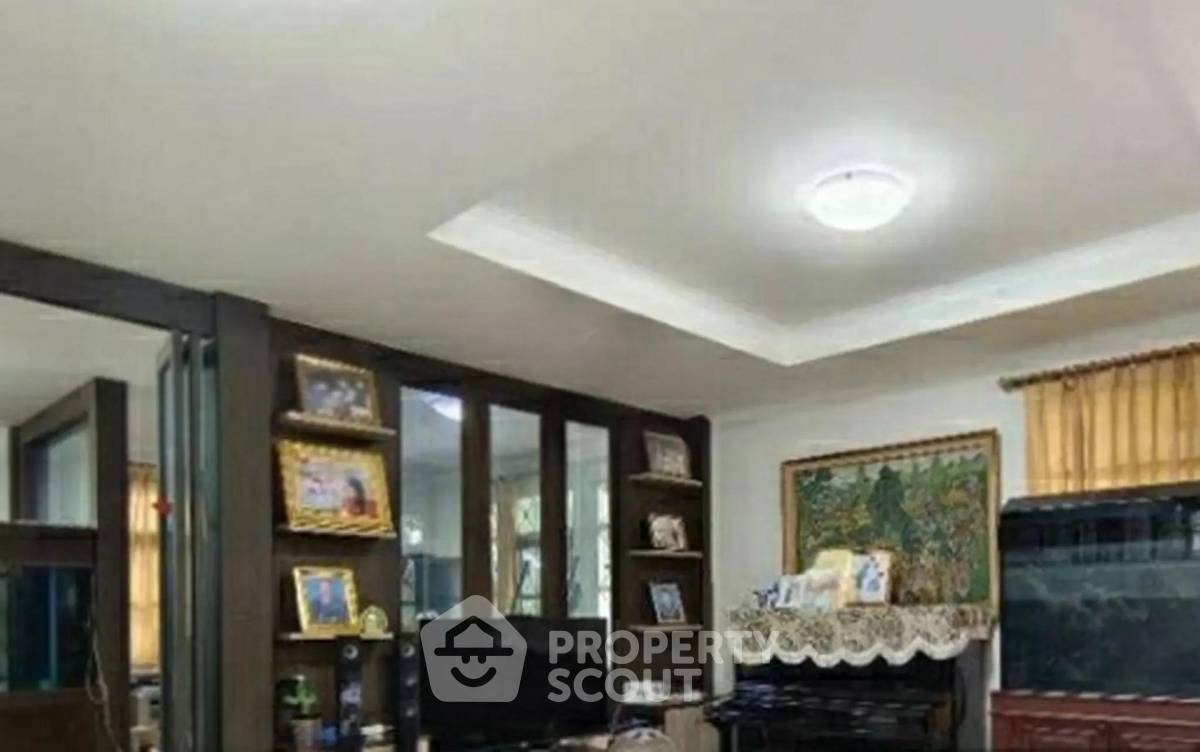 รูป บ้าน 3 ห้องนอน ขนาด 234 ตร.ม. โครงการ Golden Land คลองจั่น บางกะปิ (ID 3316780) - รูปที่ 4/7
