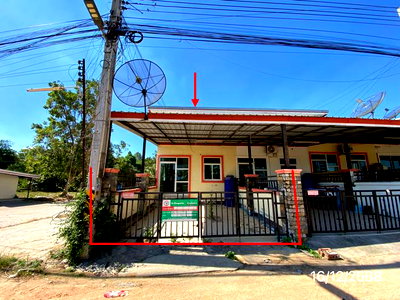 ทาวน์โฮม นิคมอีสเทิร์นซีบอร์ด : ทาวน์เฮ้าส์ 20.6 ตร.วา บ้านปรีดา ศรีราชา ชลบุรี 1.1M
