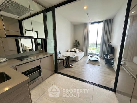 1-BR Condo at The Crest Park Residences near MRT Phahon Yothin (ID 3187161)
