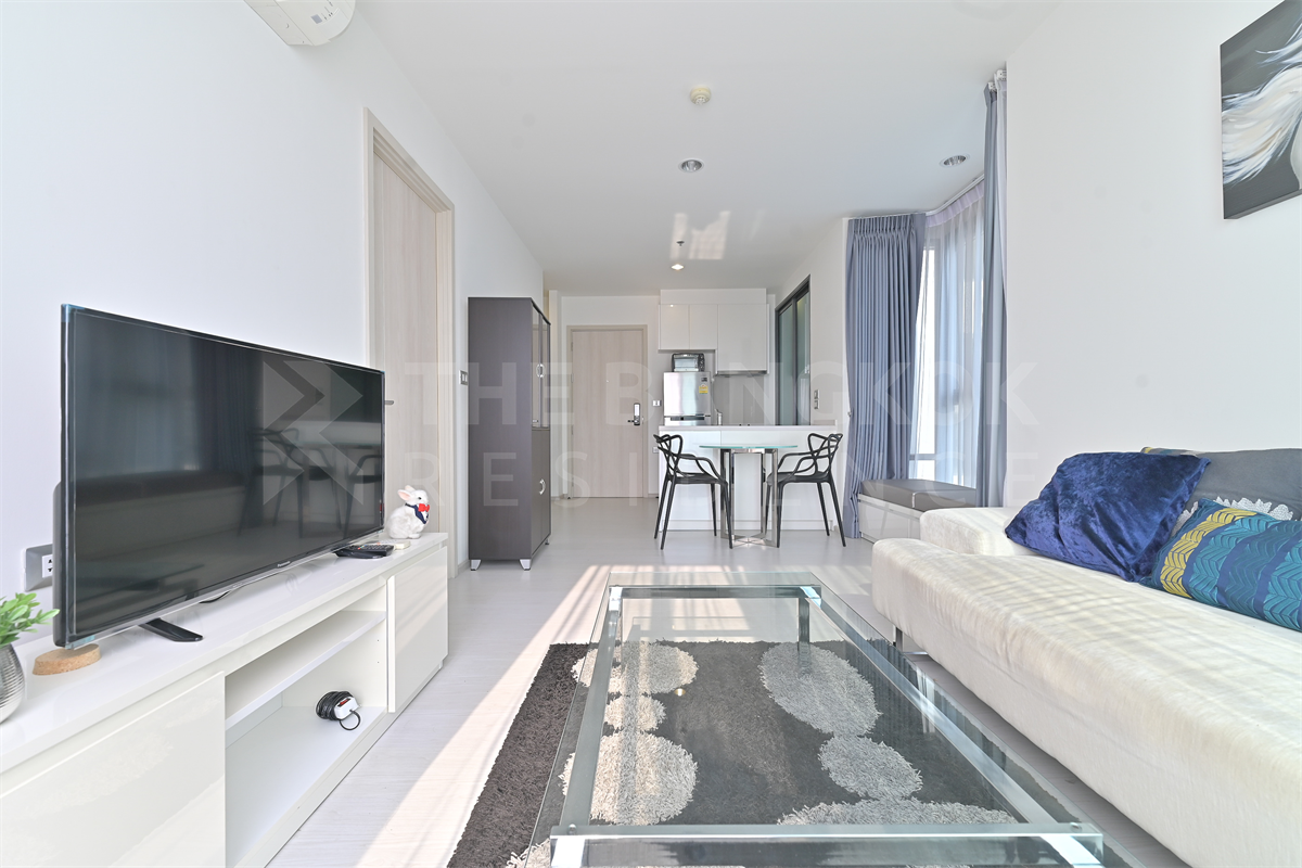 picture RHYTHM Sukhumvit 42 Full-featured common area near BTS Ekkamai - 8/10
