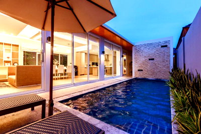 Houses for rent Phuket : Pool Villa for Rent in Mueang Phuket District – 2 Bedrooms, 2 Bathrooms, 64 Sq. Wah – 90,000 Baht/Month