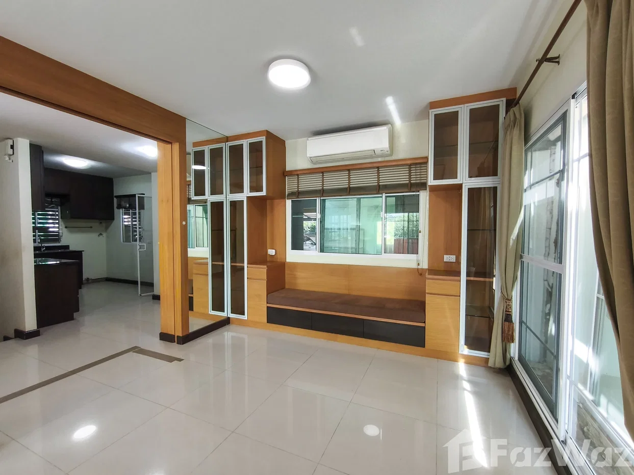 picture Passorn Prestige Onnut 6787994 - 8/57