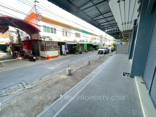 รูป ✨ปล่อยเช่าอาคารพาณิชย์ ว่าง 1 ตึก 2 ห้องนอน 3 ห้องน้ำ ซอยเพชรเกษม 52 ใกล้ MRT ภาษีเจริญ เพียง 900 เมตร โทร 065 356 2745 เดอะทอย ✨ - รูปที่ 5/48