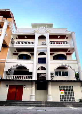 เช่าบ้านเดี่ยว กรุงเทพมหานคร : 🏡ให้เช่าบ้านหรู 5 ชั้น ใจกลางทองหล่อ ซอย 25 5 ห้องนอน 7 ห้องน้ำสไตล์คลาสสิกผสมโมเดิร์น พื้นที่ใช้สอยกว่า 600 ตร.ม. 