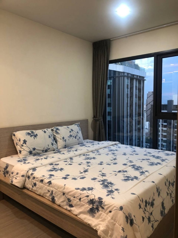รูป 💥 [ 𝐏-𝟏𝟑𝟕𝟕𝟐𝟔 ] FORRENT : Life Asoke Hype ติด MRT พระราม 9 เดินทางง่าย! 𝟐𝟗,𝟎𝟎𝟎 บาท/ด. | Line @easycondoplus | 099-229-6397 - รูปที่ 1/11