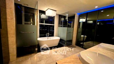 Condos for sale : 36th-Floor 3-BR 243 Sqm Condo At The Pano Rama 3 (ID 3316025)