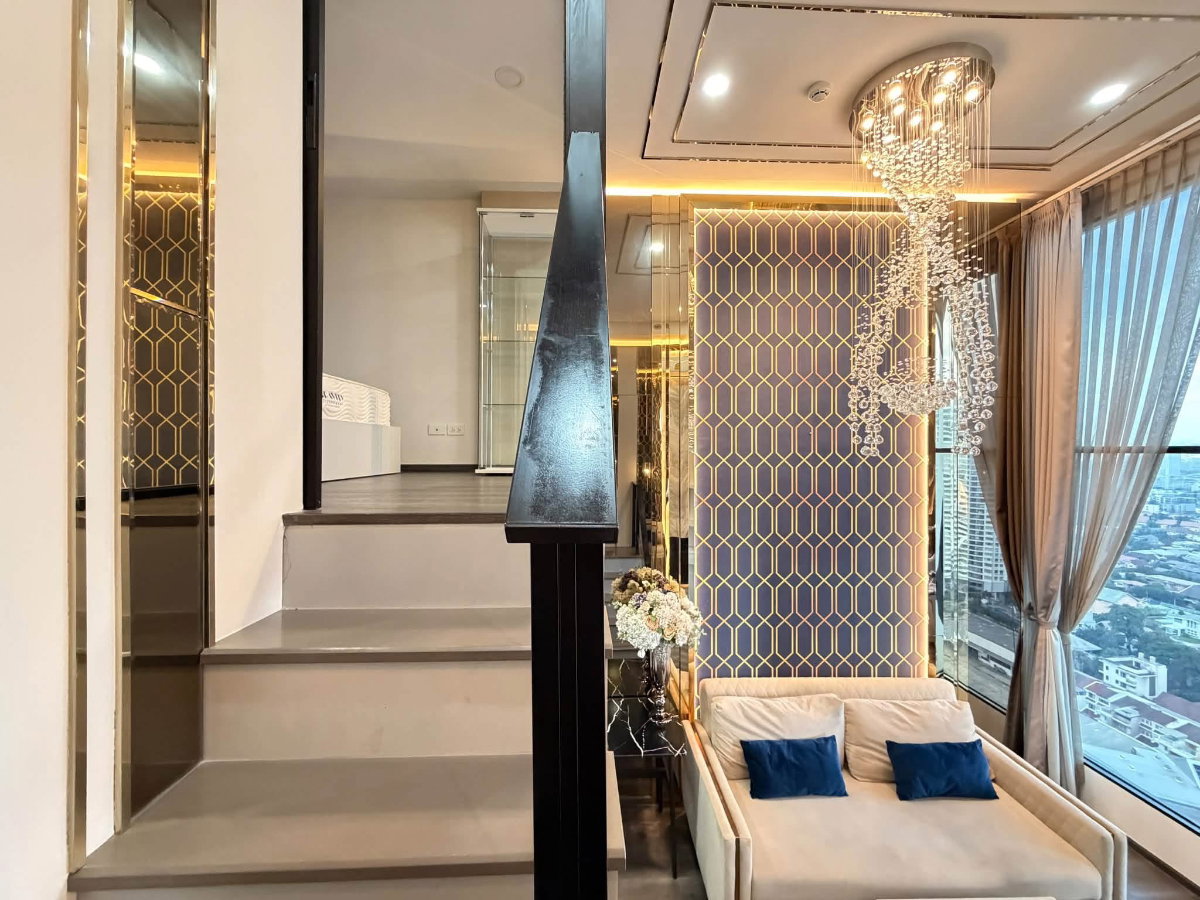 รูป 🔥ให้เช่า🔥 KnightsBridge Space Ratchayothin คอนโด Duplex 2 ชั้น ติด BTS พหลโยธิน 24 ห้องกว้าง กระจกกั้นห้องนอน พร้อมอยู่✅ Line : @livingperfect - รูปที่ 4/9