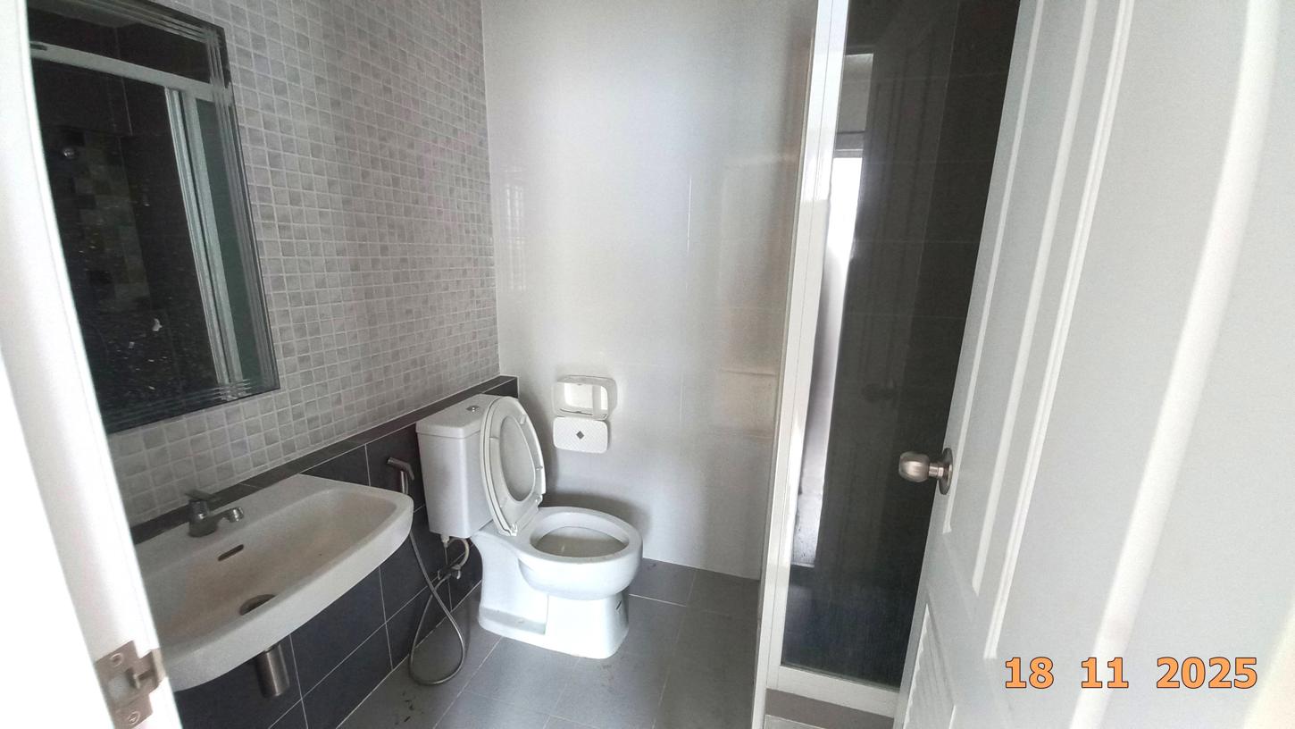 picture TOWN HOUSE 22 Sq.w. Si Racha Chonburi for 1.7M - 25/29