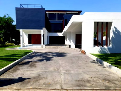 Condos for rent 62 BLOCS Market : AA678221 | 5Bed | 7Bath | BTS Bang Chak | 700sqm | THB 299,000/mo | Fl.3 — Luxury Pool Villa Sukhumvit 62