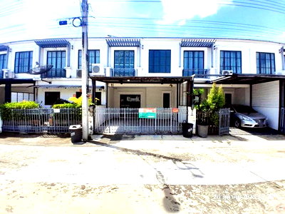 Townhouses for sale : TOWN HOUSE 19.9 Sq.w. Saphan Sung Bangkok for 3.1M