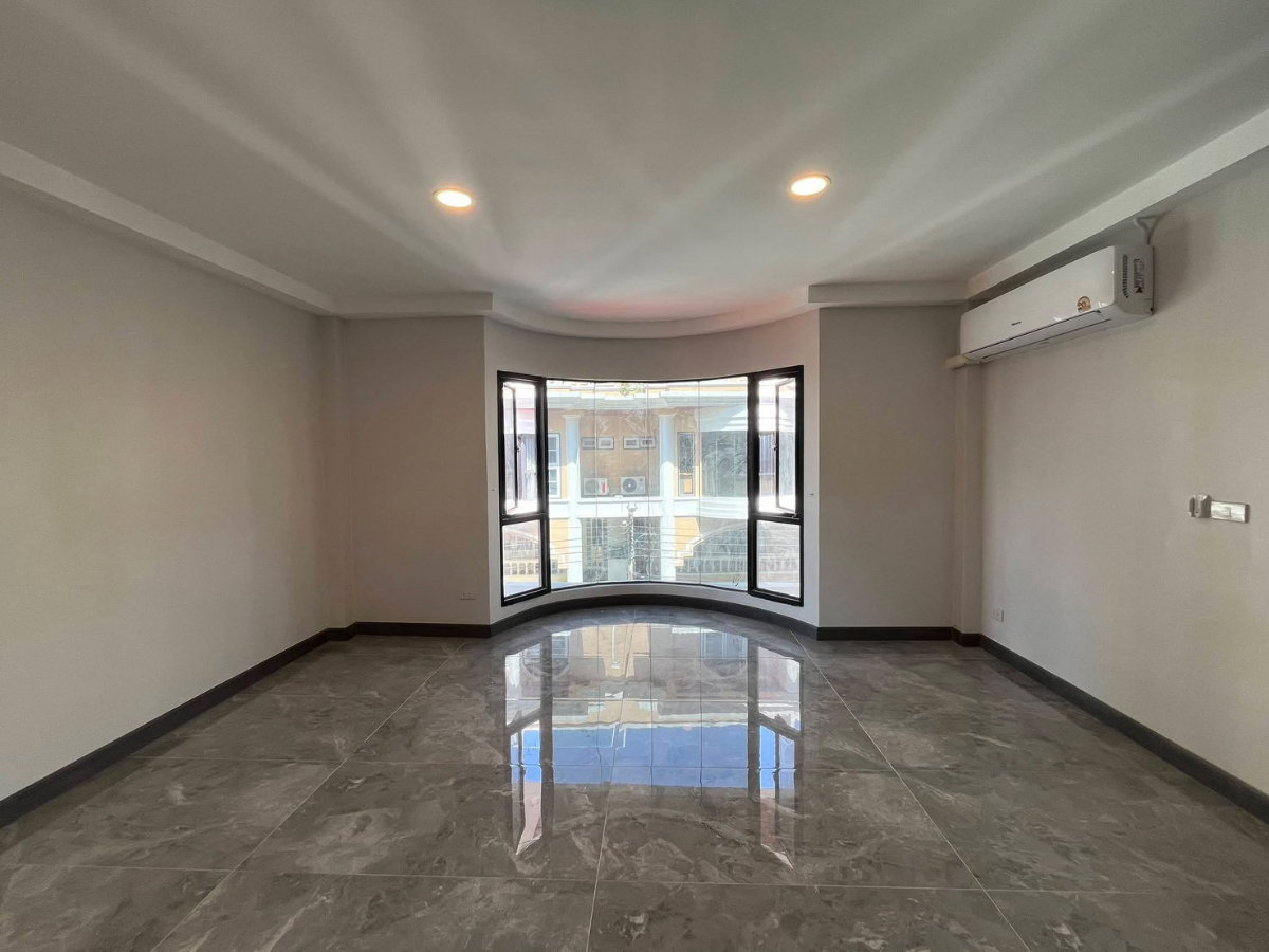 รูป 🏡ให้เช่าบ้านหรู 5 ชั้น ใจกลางทองหล่อ ซอย 25 5 ห้องนอน 7 ห้องน้ำสไตล์คลาสสิกผสมโมเดิร์น พื้นที่ใช้สอยกว่า 600 ตร.ม. - รูปที่ 13/20