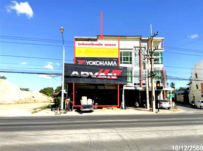 Shophouses for sale : SHOP HOUSE 42 Sq.w. Nong Chang Uthai Thani for 7.5M