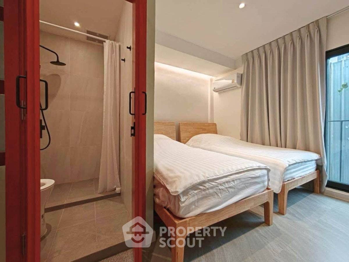 picture 9m To BTS Phra Khanong | 4-BR Townhouse In Sukhumvit (ID 3314807) - 11/18