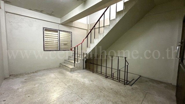 รูป อาคารพาณิชย์ 3.5 ชั้น ลาดพร้าววังหิน 26 เนื้อที่ 24 ตร.วา ราคาถูกมาก - ลาดพร้าว - รูปที่ 9/18