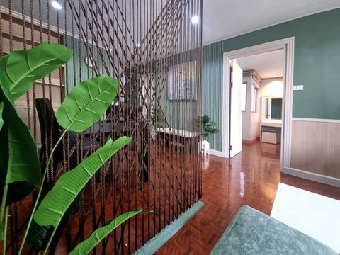 MN008572 | 2Bed | 1Bath | MRT Sukhumvit | 97sqm | THB 35,000/mo | Fl.6 — Prasarnmit Condo Bangkok