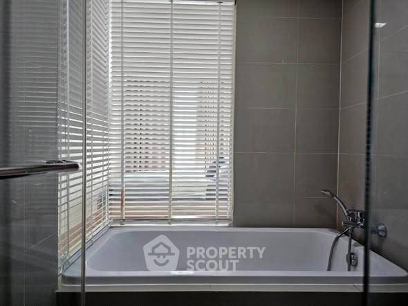 picture Pet-Friendly 1-BR Maestro 39 Sukhumvit 39 Near BTS Phrom Phong (ID 3316105) - 4/11