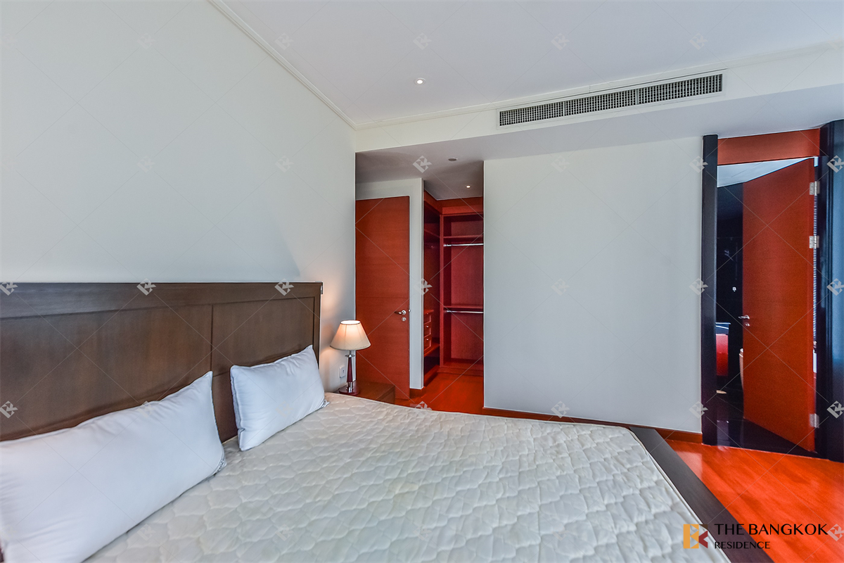 picture The Infinity near BTS Saint Louis Special deal, best price ever - 6/10