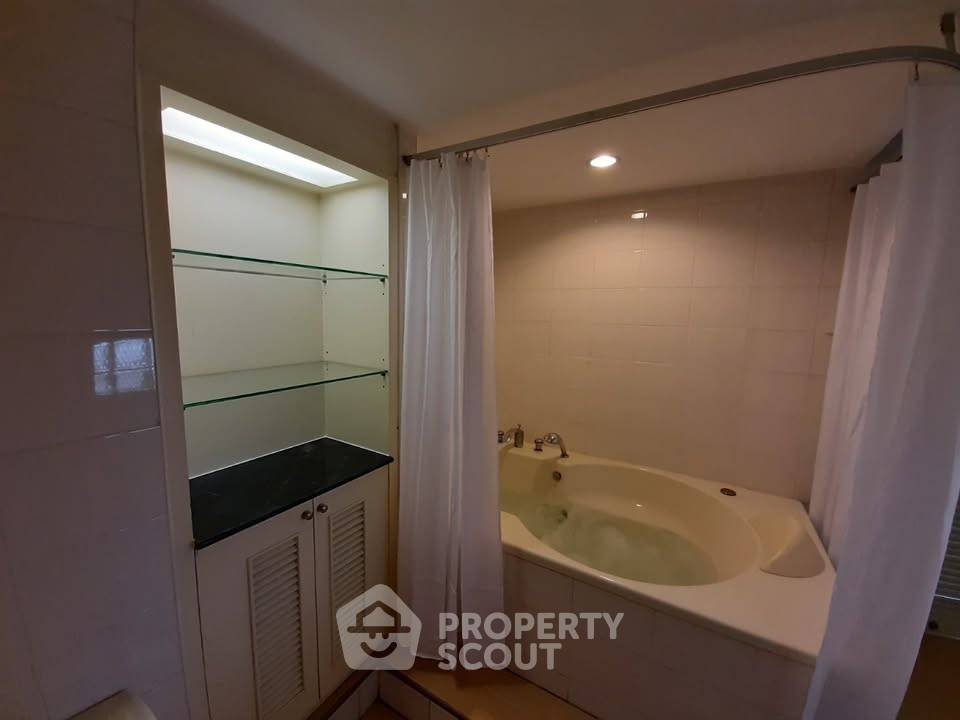 รูป คอนโด 2 ห้องนอน ขนาด 142 ตร.ม. Supalai Place Sukhumvit 39 ใกล้ BTS พร้อมพงษ์ (ID 3318099) - รูปที่ 17/30