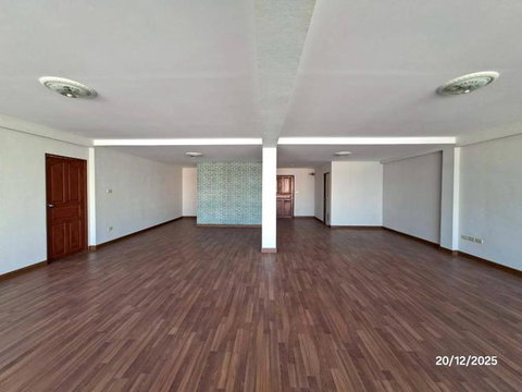 CONDO 112.6 Sq.m. Khlong Luang Pathumthani for 2.8M