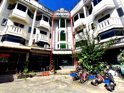 Shophouses for sale Muang Chiang Rai Chiang Rai : SHOP HOUSE 80 Sq.w. Muang Chiang Rai Chiang Rai for 6.4M