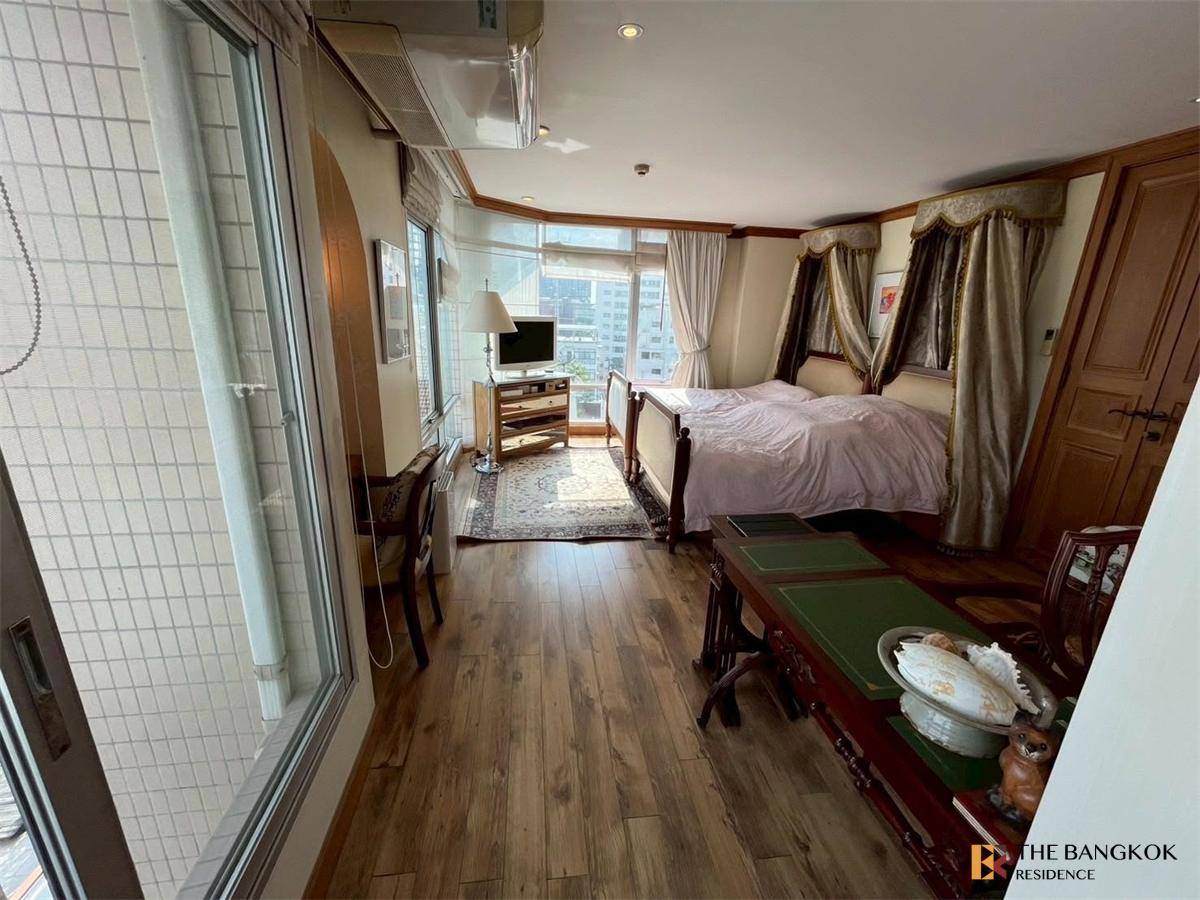 picture Navin Court Condominium - 10/10