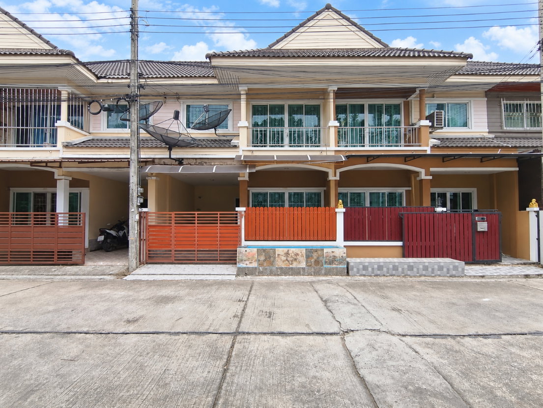 picture Best Value 3BR Sai Mai Townhouse 3.83% Below Market - U6713808 - 12/16