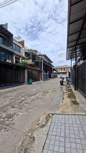 ให้เช่าโฮมออฟฟิศ 8 ห้องนอน 300 ตร.ม. 32 ตร.ว. เขตจตุจักร