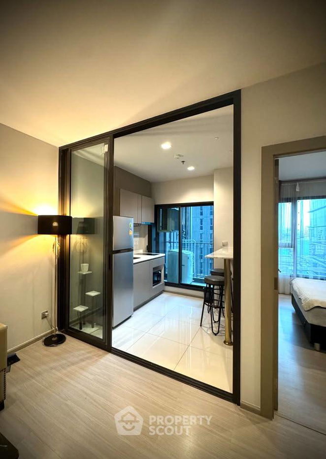 picture Great Value 1-BR At Life Asoke - Rama 9, 300m To MRT Phra Ram 9 (ID 3160714) - 2/16