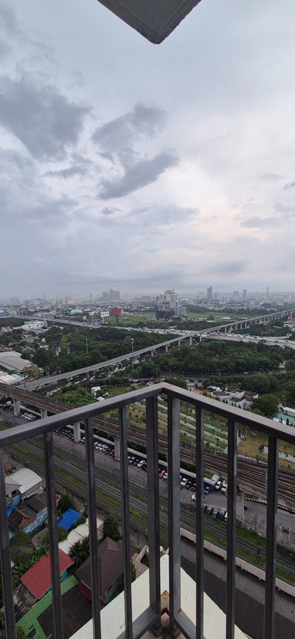 รูป ให้เช่าห้องแต่งพร้อม เฟอร์ครบ ห้องใหญ่ วิวดี ราคาถูก ใกล้ ARL และ MRT สถานีหัวหมาก - รูปที่ 20/21
