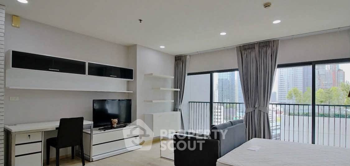 picture Studio Condo at Noble Remix near BTS Thong Lor (ID 3217443) - 2/5