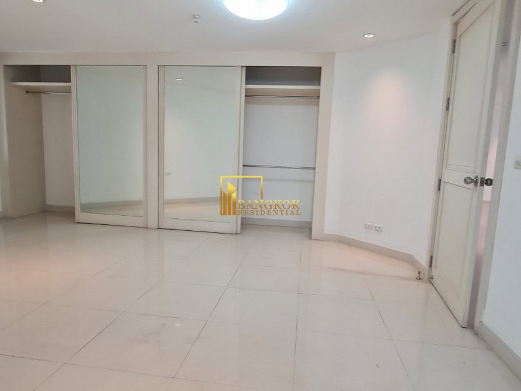 picture Crystal Garden | Spacious 3 Bed Condo in Popular Development - BR15918CD - 8/33