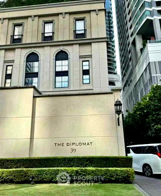 คอนโดให้เช่า : ใกล้ BTS พร้อมพงษ์ 100 เมตร | คอนโด 2 ห้องนอน The Diplomat 39 (ID 3098547)