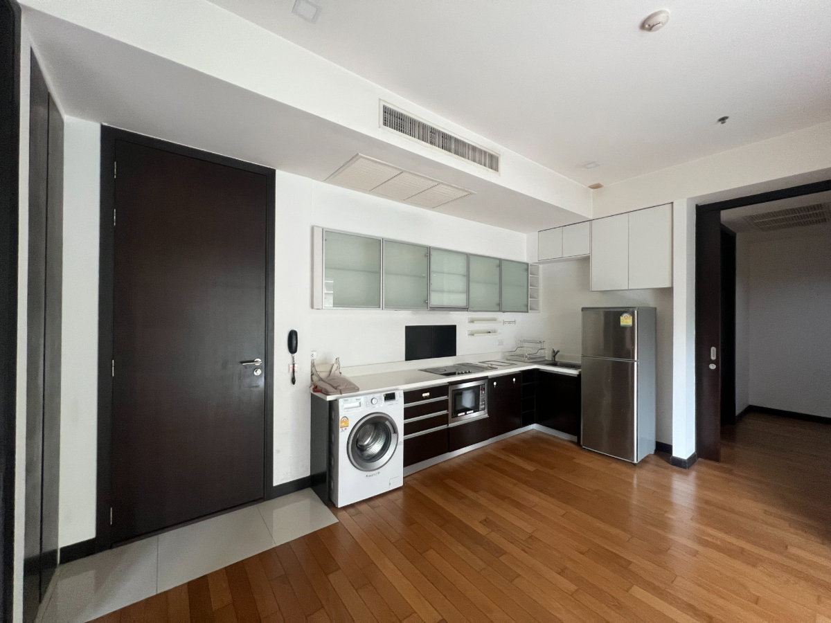 Owner Post ขายถูกคอนโดโครงการ The Lofts Yennakart 