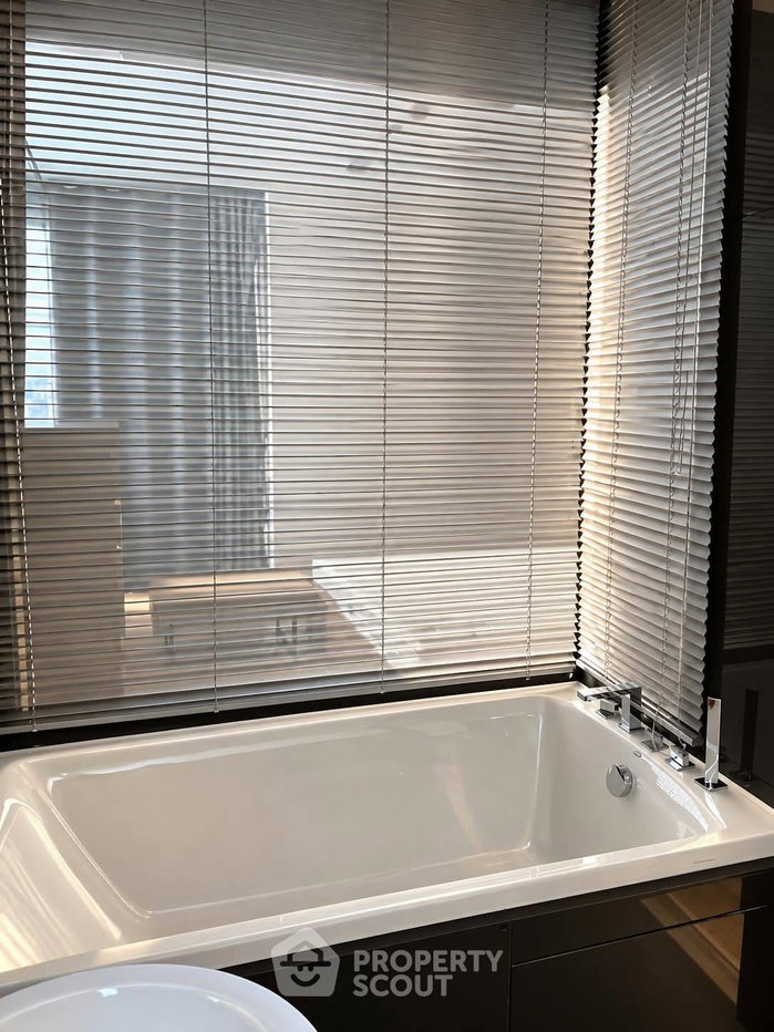 picture 32nd-Floor 2-BR At Rhythm Sukhumvit 50, 200m To BTS On Nut (ID 3317463) - 5/5