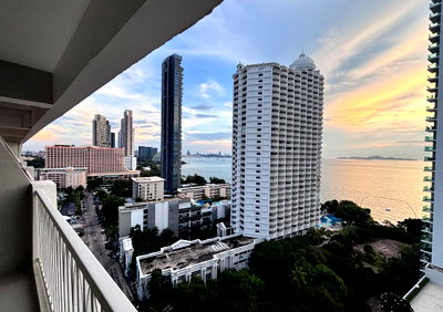 ขายคอนโด : Wongamat Garden Beach Resort หาดวงอมาตย์ พัทยา 