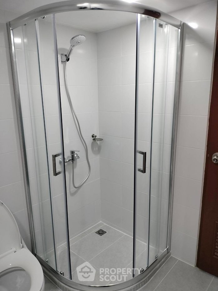 picture 2-BR Condo at Omni Tower near BTS Nana (ID 3318580) - 12/12