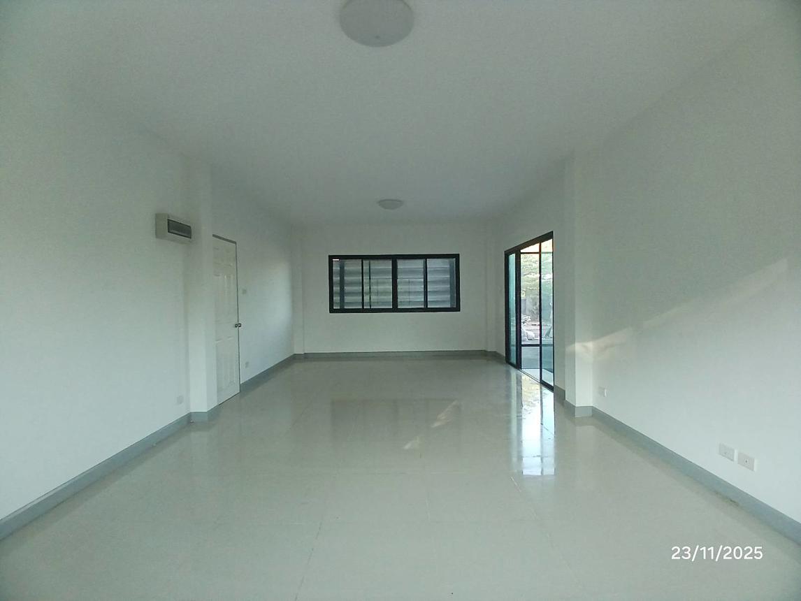 picture HOME 250 Sq.w. Muang Lamphun Lamphun for 5.2M - 23/43