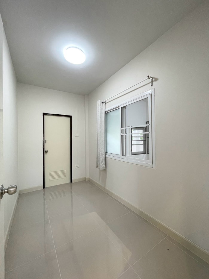 รูป ให้เช่า บ้านเดี่ยว หมู่บ้านอุทยานทอง แจ้งวัฒนะ–ปากเกร็ด 19 | 200 ตร.ม. | 4 ห้องนอน + ห้องอเนกประสงค์ | จดทะเบียนบริษัทได้ - รูปที่ 14/30