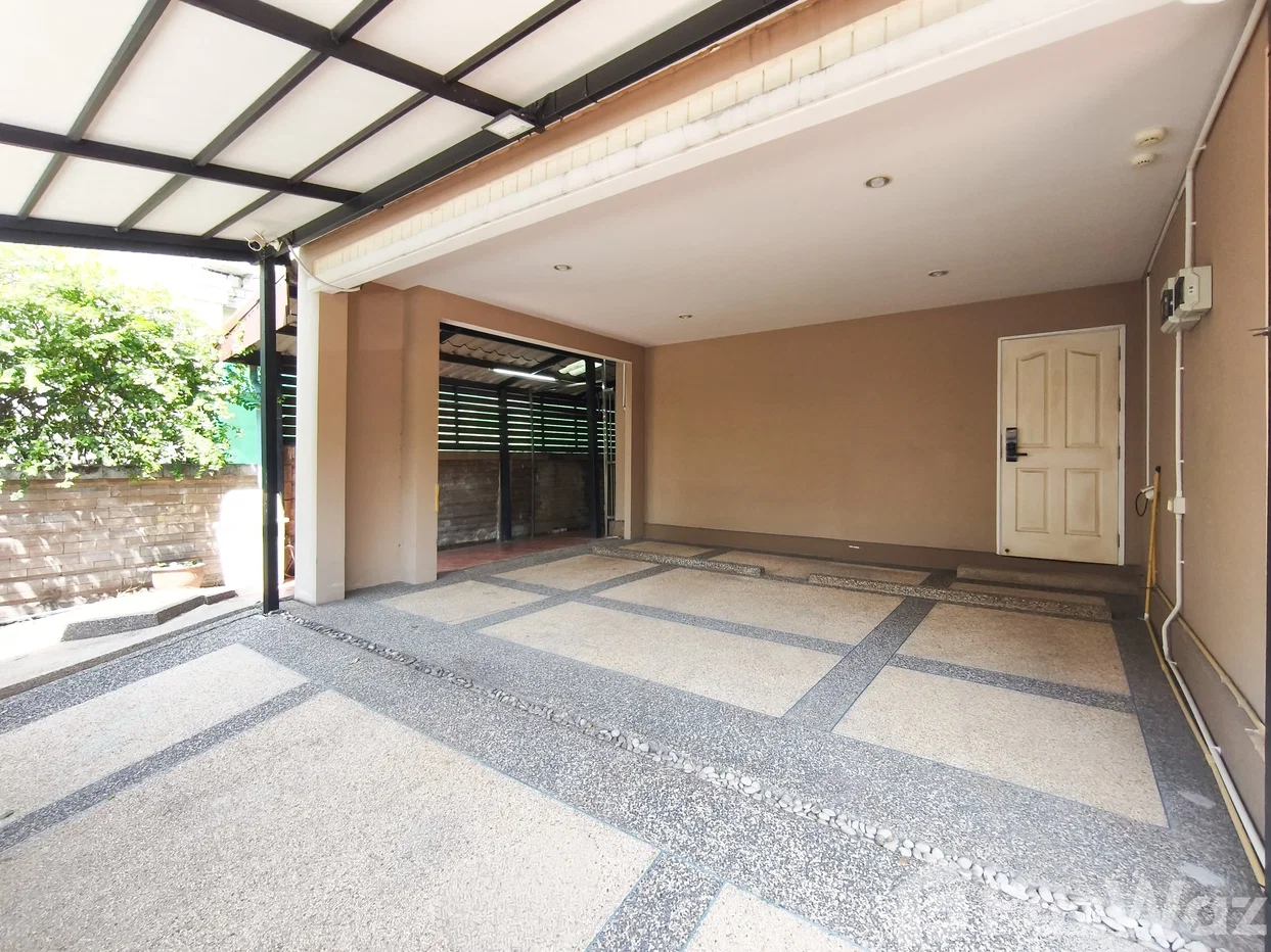 picture Passorn Prestige Onnut 6787994 - 4/57