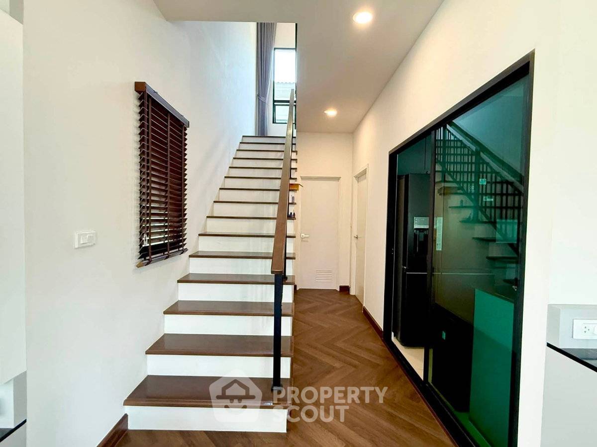 รูป บ้านเดี่ยว 4 ห้องนอน ให้เช่าในโครงการ Britania Bangna - Srivaree (ID 3317246) - รูปที่ 3/22