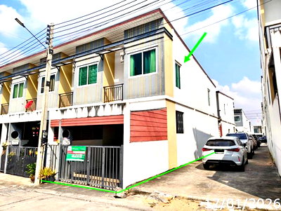 ทาวน์โฮม ปลวกแดง : ทาวน์เฮ้าส์ 16.5 ตร.วา โกลเด้นแลนด์ ซีรีน ปลวกแดง ระยอง 1.3M