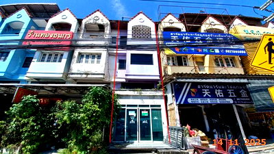 Shophouses for sale Hemaraj Chonburi Industrial Estate : SHOP HOUSE 12 Sq.w. Si Racha Chonburi for 4.2M