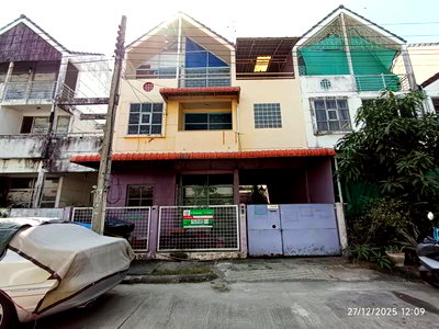 Townhouses for sale Sukhothai Thammathirat Open University : TOWN HOUSE 25 Sq.w. Pak Kret Nonthaburi for 2.3M