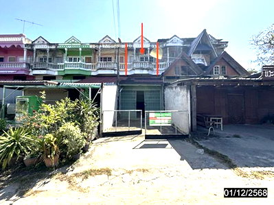 Shophouses for sale Thap Than Uthai Thani : SHOP HOUSE 16.2 Sq.w. Thap Than Uthai Thani for 935,000