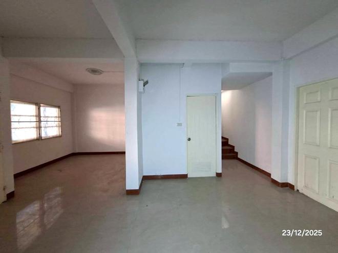 picture TOWN HOUSE 18 Sq.w. Thanyaburi Pathumthani for 999,000 - 4/31
